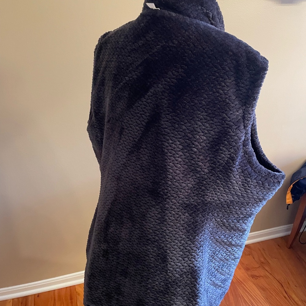 NWOT - Women’s Free Country Black Quilted Puffer Vest - Reversible - Picture 7 of 8